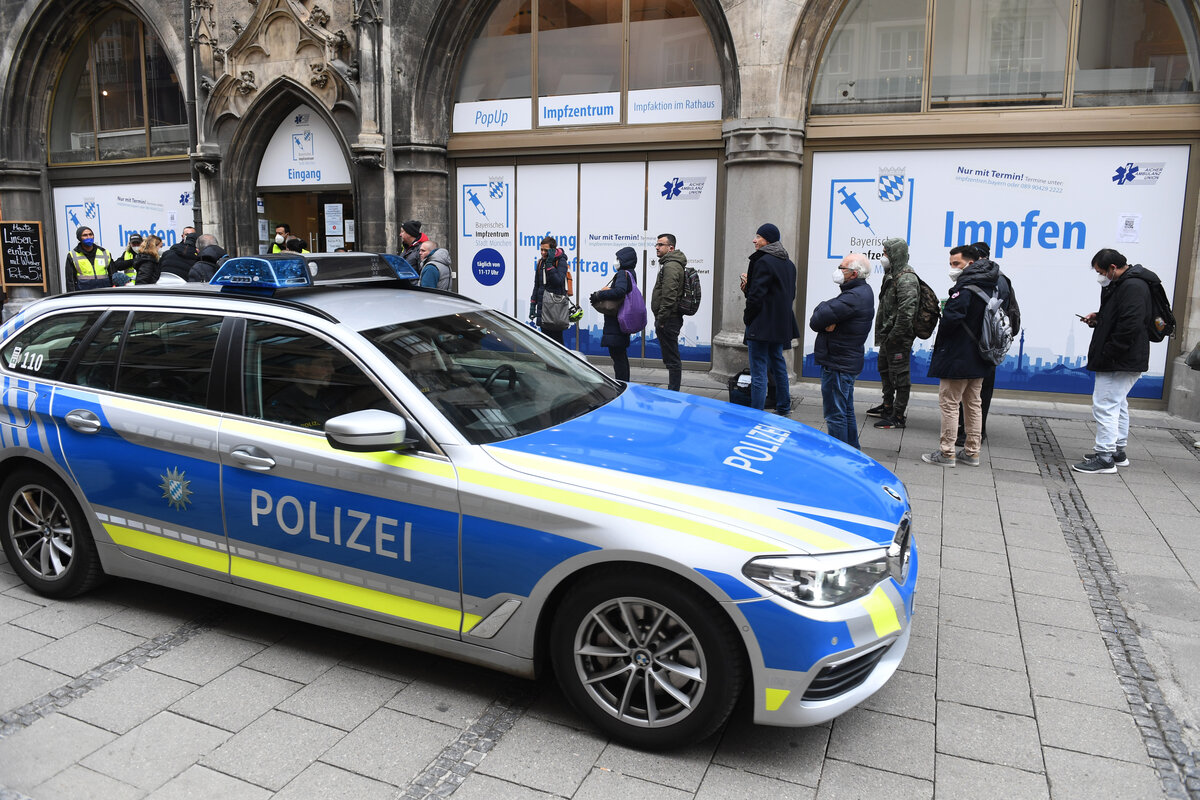 Polizei Ahndet 2895 Verstöße Gegen Corona-Regeln