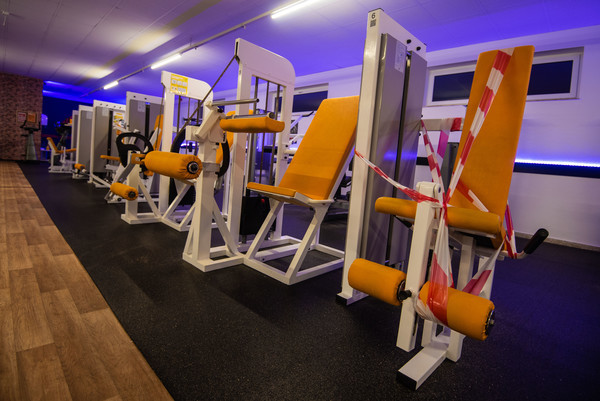 Gericht Kippt Schliessung Von Fitnessstudios