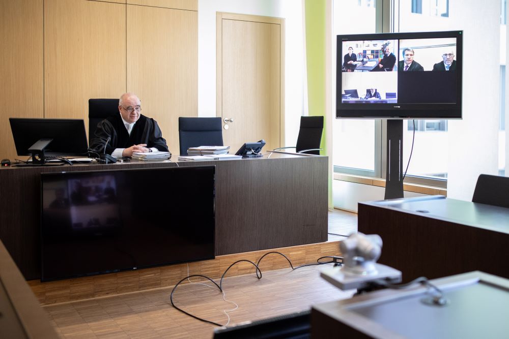 Mehr Als 12 000 Gerichtsverhandlungen In Bayern Per Videokonferenzen